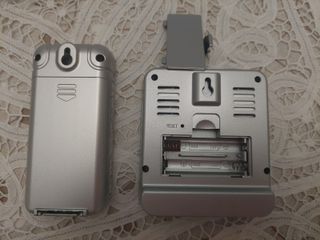 Orologio/Termometro radiocontrollato con sensore