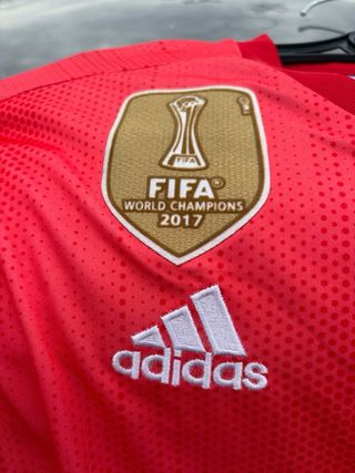 Camiseta Real Madrid Adidas Roja Vinicius