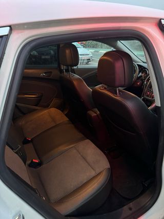 Opel Astra J Excellence 1.7 CDTI - 2014