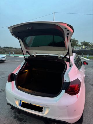 Opel Astra J Excellence 1.7 CDTI - 2014