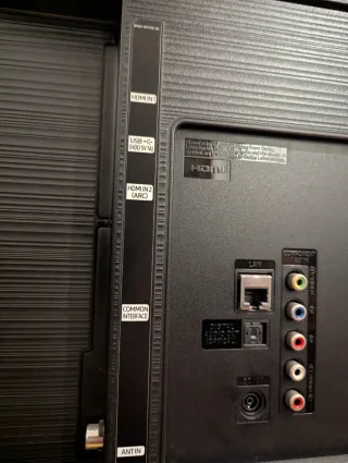 Samsung Smart TV LED 32” UE32N4300 (2018)