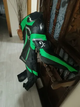 Traje de moto de cuero Arresi. Hecho a medida.