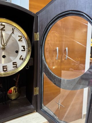 Reloj de pared antiguo madera