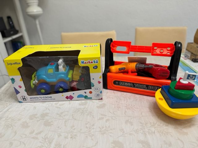 Pack Juguetes Coche de montaje y Caja Herramientas