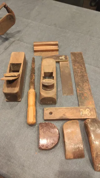 Herramientas de carpintería antiguas