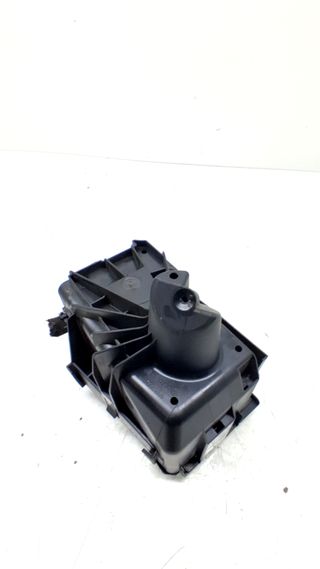 CAJA RELES / FUSIBLES VOLKSWAGEN POLO (6R1) (3)