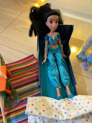 Muñeca Disney y Barbie . Sueltas o el lote