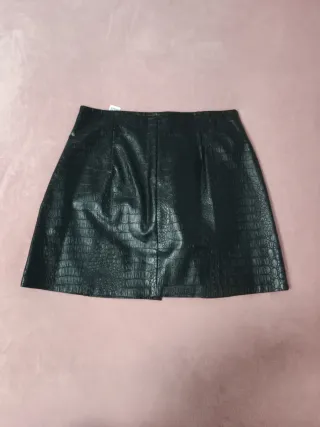 Falda polipiel negra efecto cocodrilo T40