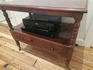 Mesa auxiliar madera cerezo con cajón