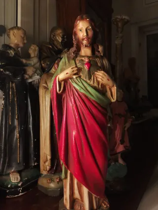 Antica statua Sacro Cuore di Gesù