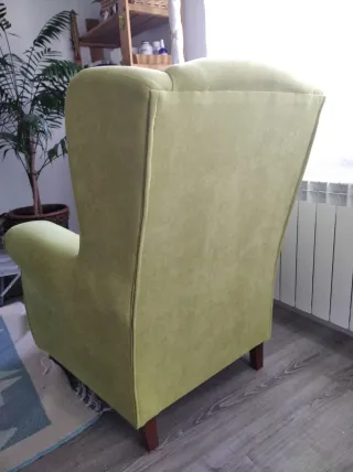 Sillón orejero color pistacho