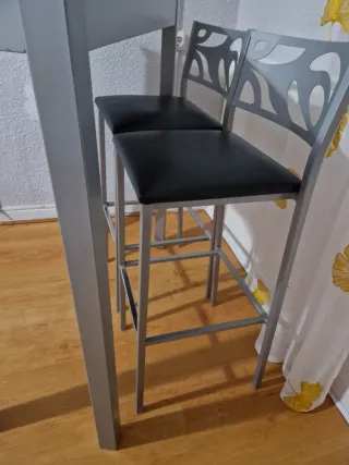 URGE Mesa alta cristal y metal