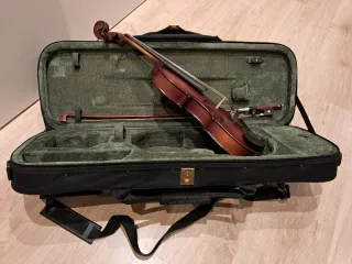 Violín 1/2 con arco y funda