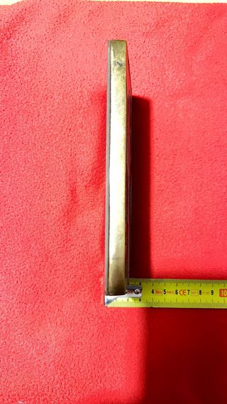 Pieza de bronce decorativa