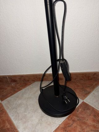Lámpara de pie negra metal y plástico