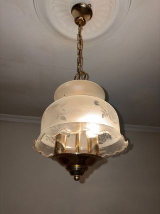 Lámpara de techo colgante dorada