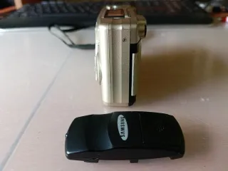 Cámara Samsung Vega 77i + Mando