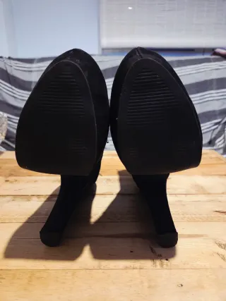 Botines tacón negros con hebillas