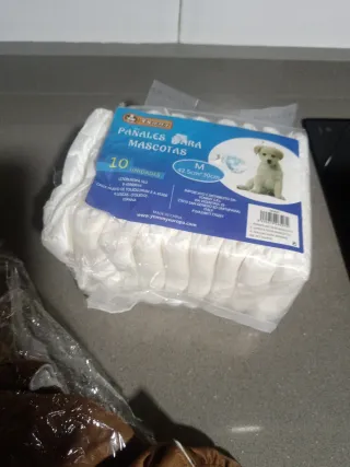 Pañales para perro marrones