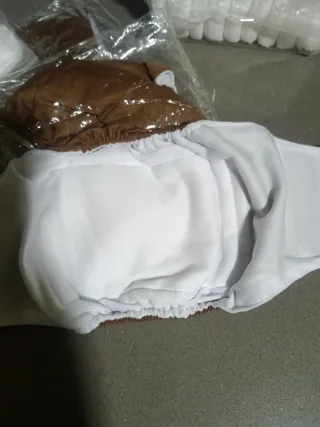 Pañales para perro marrones