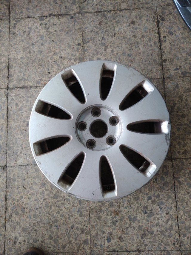 Llanta Audi A4 16"
