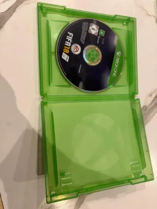 Lote 3 Giochi Xbox One: FIFA 17, 18 e NBA 2K16