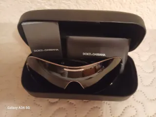 Gafas de sol Dolce & Gabbana negras y doradas