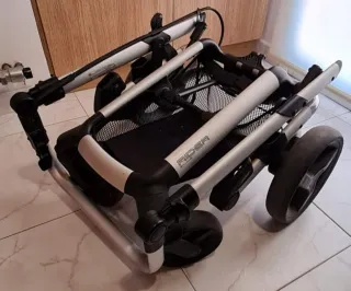 Carro de bebé RIDER rojo y negro