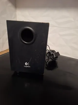 Altavoz Logitech Negro y Verde
