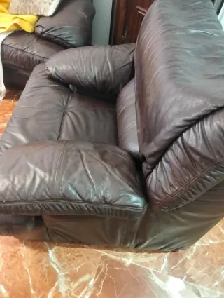 Sillones alemanes de cuero marrones en buen estado