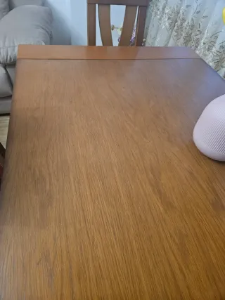 Mesa de comedor madera maciza con sillas