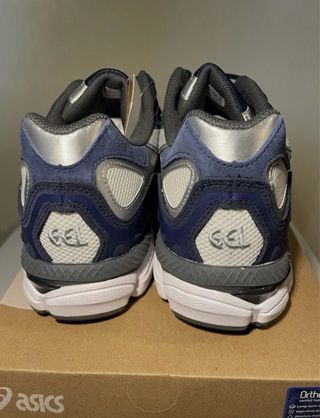 Asics Gel Azul Marinho e Branco Tam 40