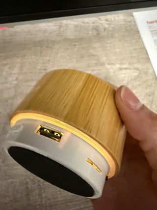 Altavoz Bluetooth Madera y Blanco