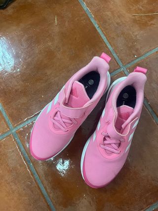 Zapatillas Adidas rosas y blancas talla 37