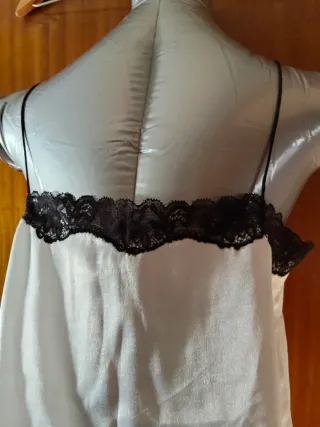 Top lencero encaje negro y blanco. Stradivarius