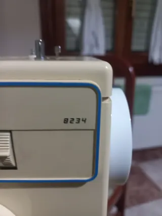 Máquina de coser Singer MAGIC 8224