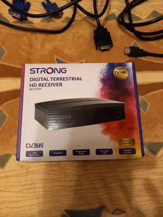 Descodificador TDT HD Strong SRT 8209