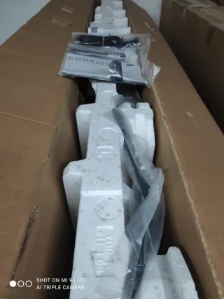 TV Samsung Crystal UHD 75 CU7105K (Pantalla Rota)