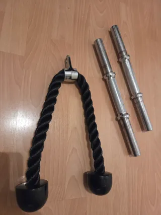 Pesas y barras de gimnasio