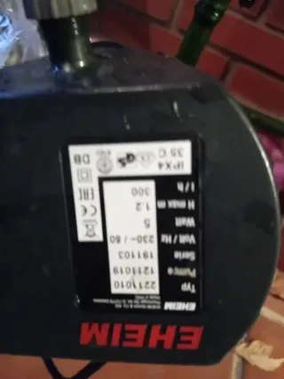 Acuario 50L con filtro eheim