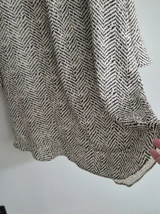 Vestido Zara estampado zigzag