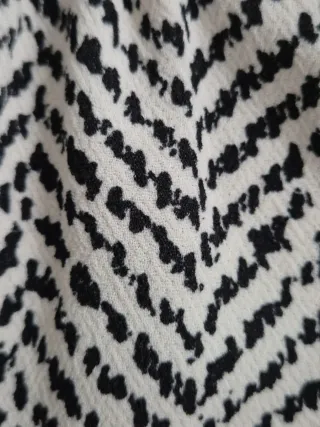 Vestido Zara estampado zigzag