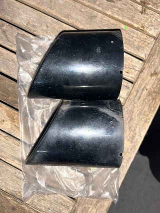 Colas de escape negras