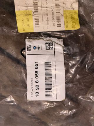 Colas de escape negras