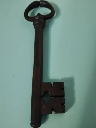 Chiave antica in ferro