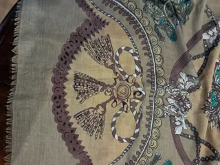 Pashmina Marrone e Verde con Motivo Barocco