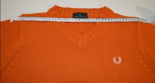 Jersey Fred Perry cuello pico naranja