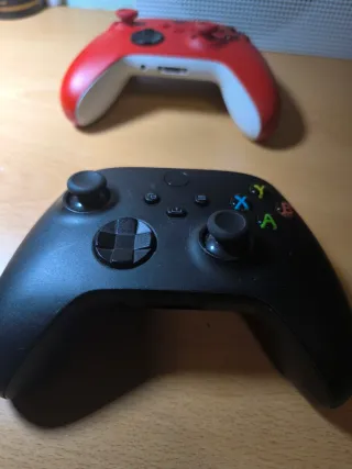 Xbox One series S 500GB + 2 mandos