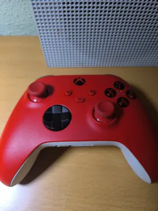 Xbox One series S 500GB + 2 mandos