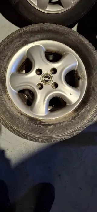 Llanta Opel Vectra R14